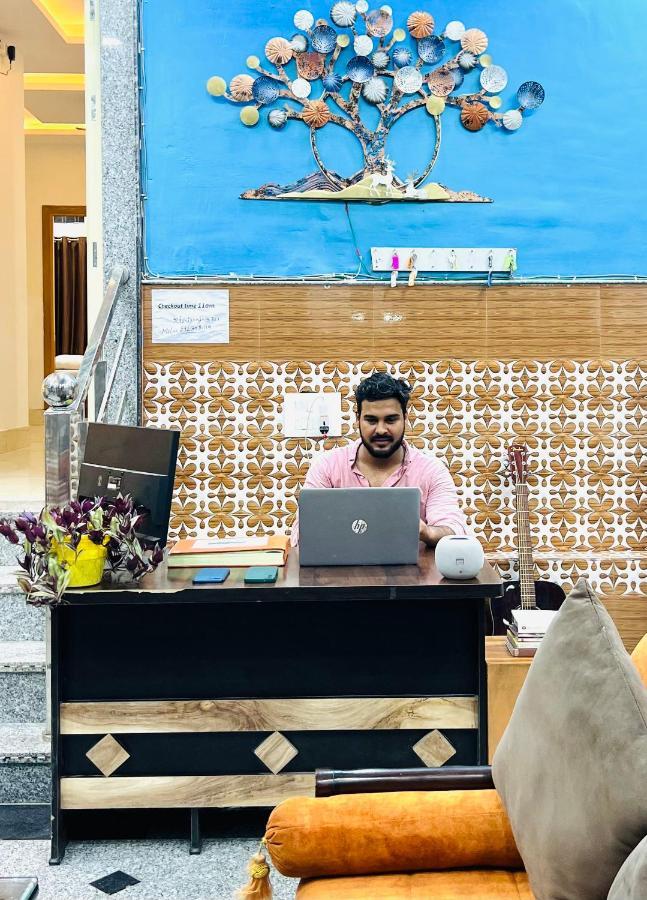 Shanti Hostel And Garden Cafe Rishīkesh 외부 사진